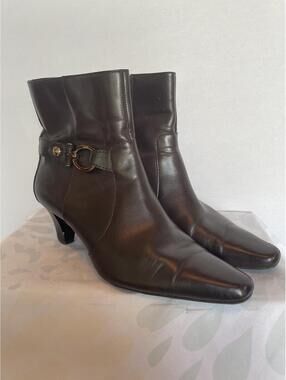 Anne Klein Brown Leather iFlex Greta Ankle Boots Size 7.5 Stiletto Booties